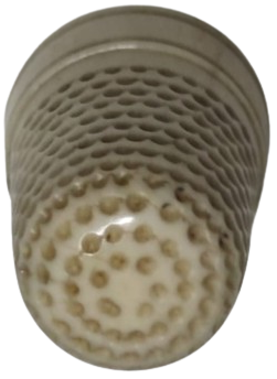 OSMANLI FİL DİSİ EL YAPIM NADİR DİKİS DİKERKEN İGNEYİ İTMEDE KULLANINA YÜKSÜK ÜZERİ BİR COK İGNE YUVASI  BULUNAN YUKSUK