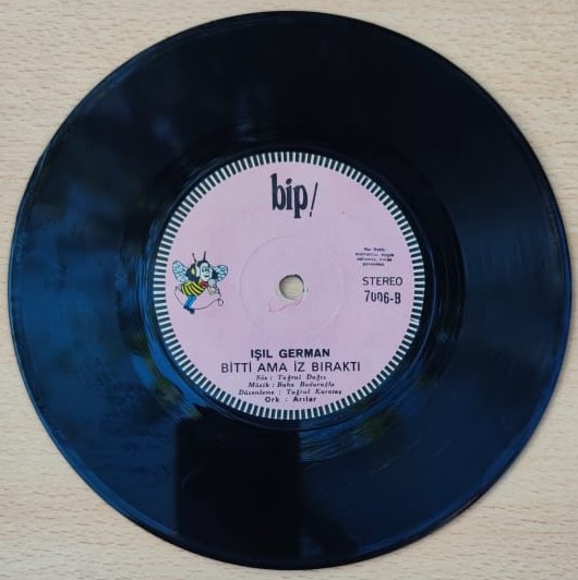 ISIL GERMAN DİVANE GONLUM BİTTİ AMA İZ BIRAKTI  45 LİK PLAK BİP PLAK ORJINAL