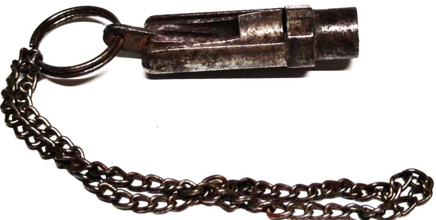 1930 DEVLET DEMİR YOLLARI TCDD KOMURLU BUHARLI TRENLERDE KOMPARTIMAN ŞEF ANAHTARI TRENDE BULUNUN TUM KAPI DOLAP KİLTLERİ ACAN ANAHTAR 5 FARKLI UC