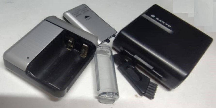 SANYO SV M730 BATTERY SHAVER  DC 3 V SANYO ELECTRIC CO LTD JAPAN PİLLİ TRAS MAKİNESİ SEYEHAT İCİN