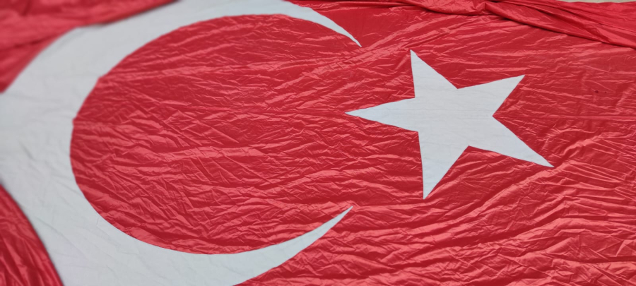 1960 SUMERBANK PAMUKLU DOKUMA KUMAŞA AY YILDIZI AYRICA DİKİLEREK BÜYÜK BOY TÜRK BAYRAK 