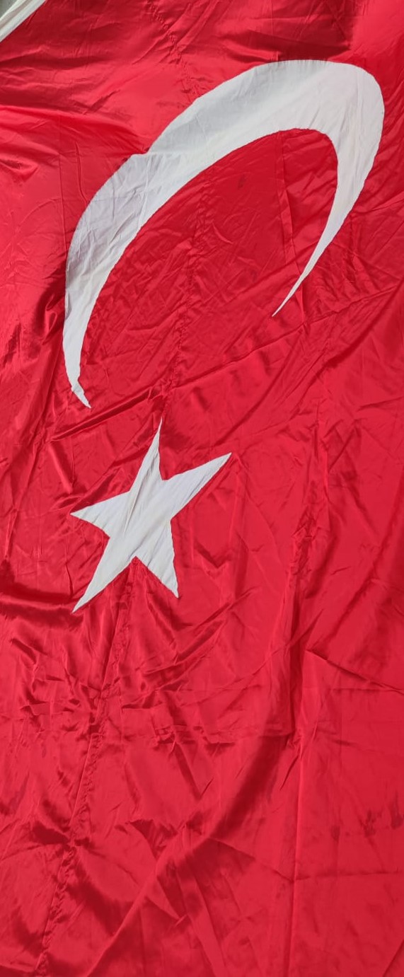 1960 SUMERBANK PAMUKLU DOKUMA KUMAŞA AY YILDIZI AYRICA DİKİLEREK BÜYÜK BOY TÜRK BAYRAK 