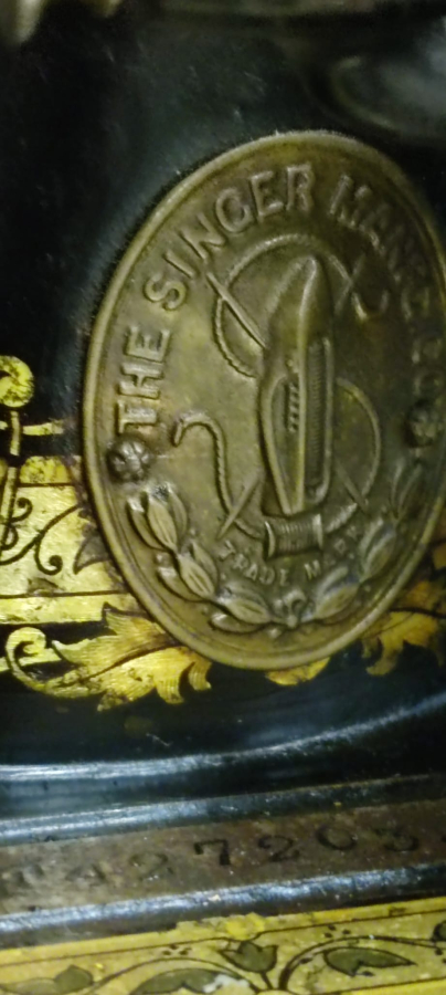 SINGER KUTUSUNDA MEKANIK CEVİRMELİ UZUN MEKİK DİKİŞ MAKİNESİ