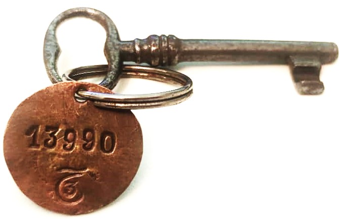 13990 SERİ NO BRONZ UC  DOGME EL YAPIM ANAHTARLIK HOTEL 3 NUMARLI ODASI KAPI ANAHTARI