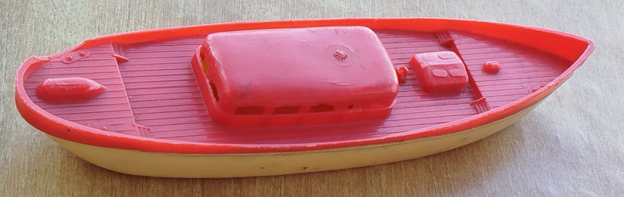 İBRİŞİM PLASTİK YERLİ MİKA TEKNE KIRMIZI KREM RENKDE