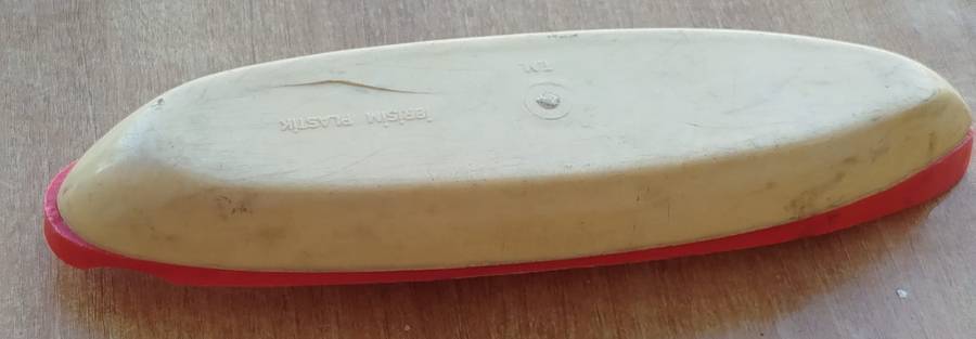 İBRİŞİM PLASTİK YERLİ MİKA TEKNE KIRMIZI KREM RENKDE