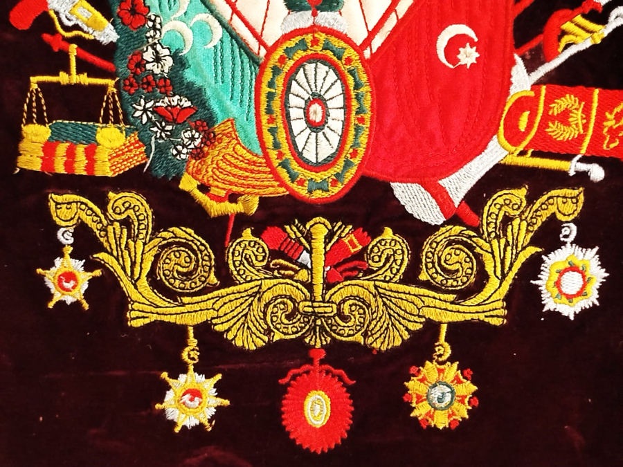 700 YIL ANISINA CIKARILAN OSMANLI DEVLET ARMASI 