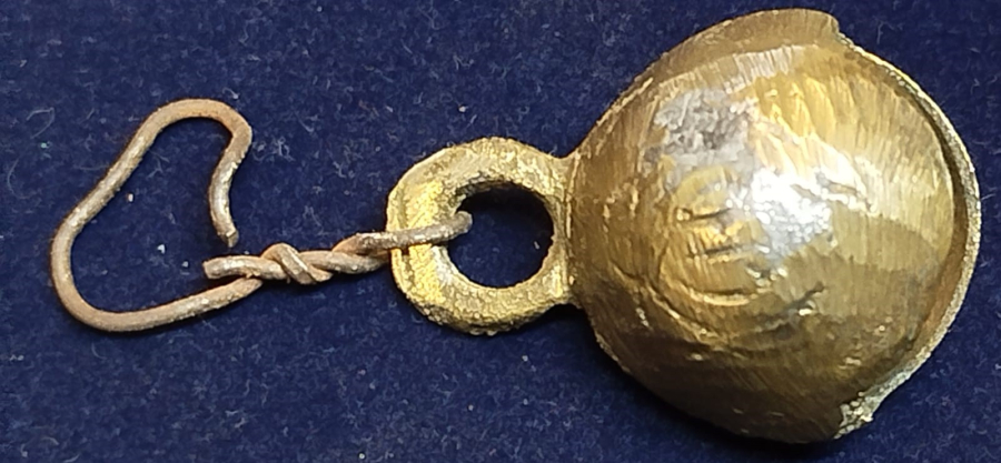 OSMANLI BRONZ ÜZERİ İŞLEMELİ UFAK BOYDA CAN GENELDE GELDİGİ BELLİ OLMASI İCİN HAYVANLARDA  KULLANILAN