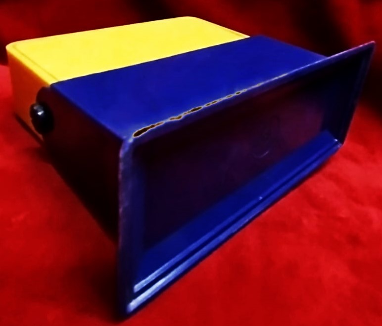 1970 SARI LACİVERT FENERBAHCE RENLERİNDE MİKA SİGARA İKRAM KUTUSU