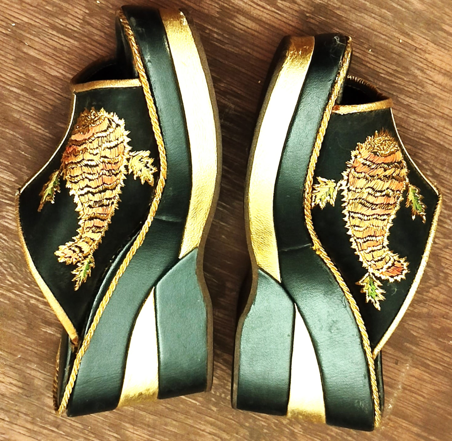 1970 YENİ GELİN TERLİGİ ÜZERİ BONCUL PUL OSMANLI DESEN EL İŞLEME 