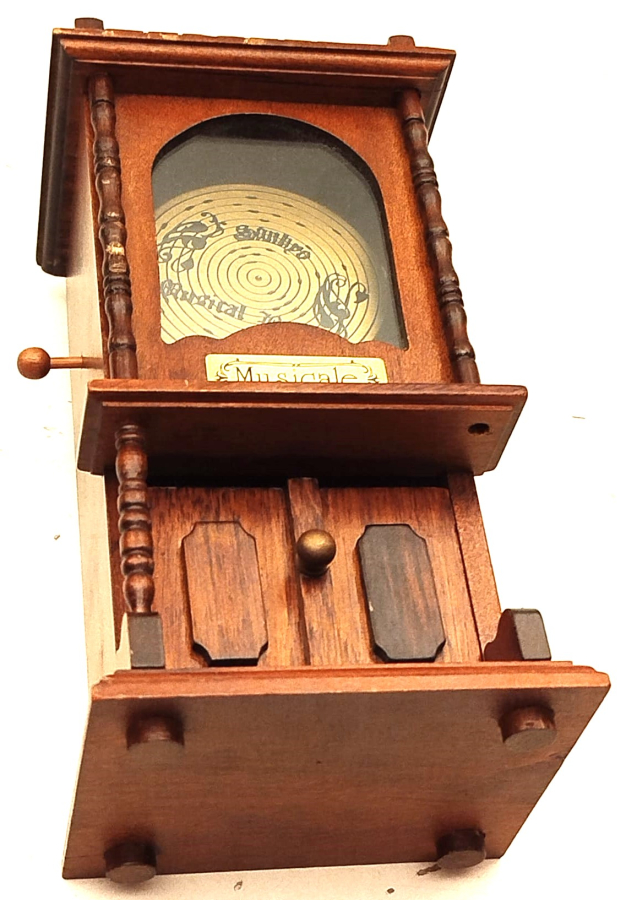 NUSİCALE ANTİKA AHŞAP CEKMECELİ LATARNALI MÜZİK KUTUSU