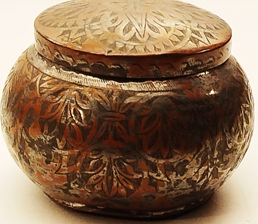 TEKKE İSİ BAKIR KAPAKLI UZERİ YILDIZLI KABARTMA  KAHVE KUTUSU 