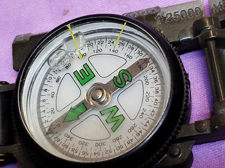 ASKERİ PUSULA  25 KM ENGINEER DIRECTION LENSATIC COMPASS METAL ALUMİNYUM KASA