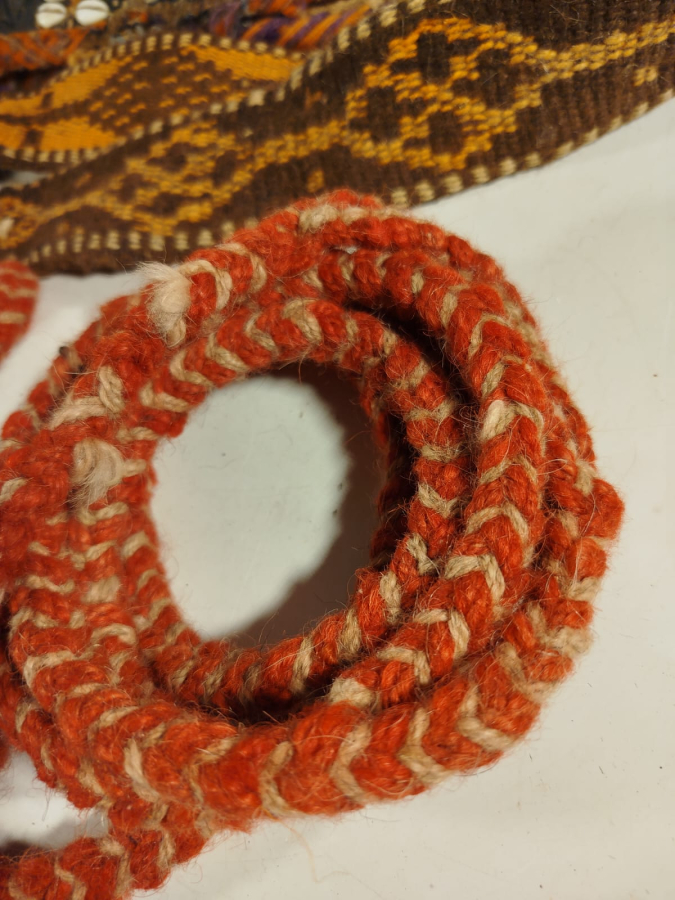 SAMAN YORUK DEVE BOYUNDURUK TAMAMI KOK BOYA YUN KECE EL YAPIM