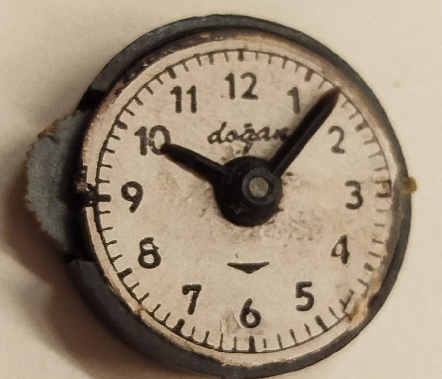 1980 DOGAN OYUNCAKLARI  YERLİ PLASTİK MAVİ BEYAZ RENLERDE OYUNCAK SAAT