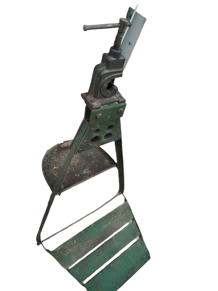 1940 MENGENE TESİSATCI DEMİRCİ SEYYAR ACILIR KAPANIR TASINABİLİR USTA TEZGAHI