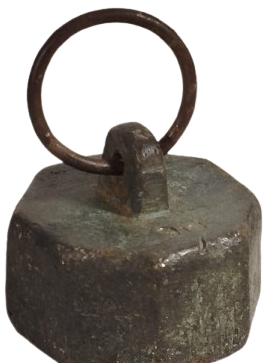 OSMANLI ALTI KOSELİ BRONZ AGIRLIK  KULPLU BİR OKKA UZERİ CİFT HİLAL