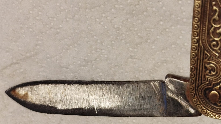 1950 ORJİNAL SÜRMENE EL DÖGME CİFT AGIZLI CELİK CAKI PASLANMAZ VE DIŞ KISMI PİRİNC