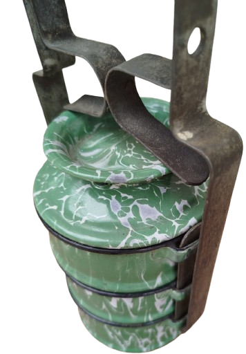 OSMANLI YESİL ÜZERİ SİYAH FAŞARITLİ EMAYE 3 GÖZ TASINABİLİR SEFERTASI