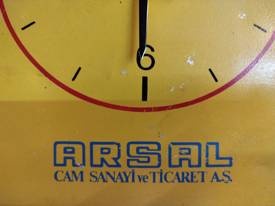 HEJALUX AUTOLAMPEN ARSAL CAM SANAYİ VE TİCARET AS OTO LAMBA REKLAMLI TENEKE DUVAR SAATİ