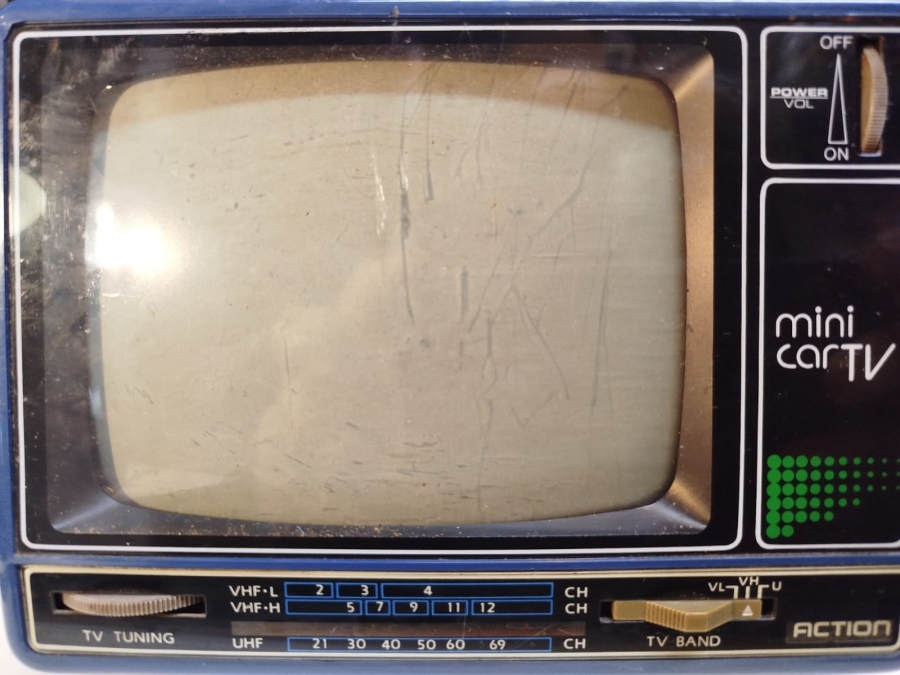 1990 ICE MİNİ ARABA TV 1002 SİYAH BEYAZ UFAK TUPLU TELEVİZYON 