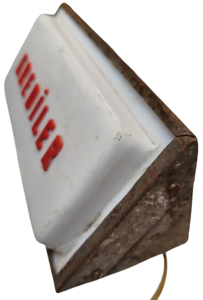 1950 BANKA İŞLEM YAPILAN KREDİLER BOLUMUNU GOSTEREN ISIKLI TABELA