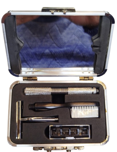 SEYEHAT BAKIM TRAŞ SETİ ALÜMİNYUM CANTASINDA 