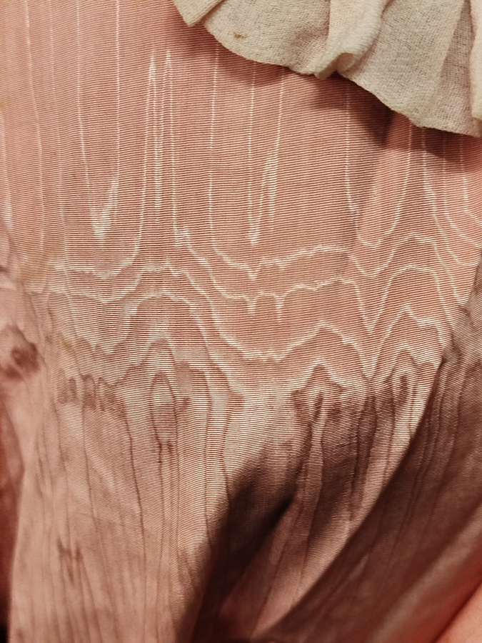 OSMANLI İPEK PEMBE KUSAKLI SABAHLIK YAKALAR KOLLAR VALONLU