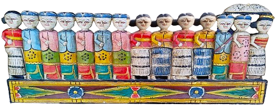 POLONYALI SANATCI  ANTONİ KAMİNSKİ EL OYMA FİGUR IHLAMUR AGACINDAN 14 KİŞİLİK GURUP KADINLAR