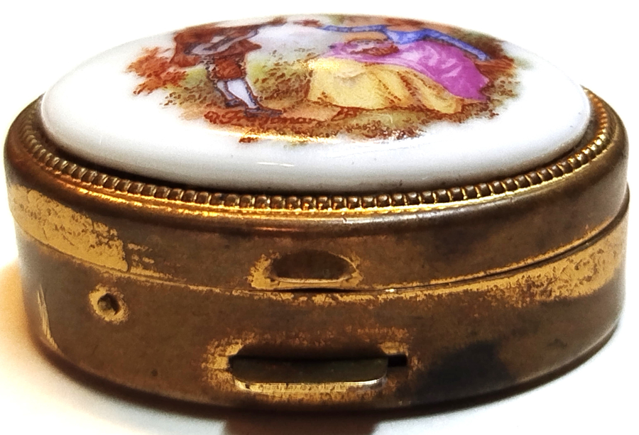 1950 OVAL GOLD PLATE PORCELAİN LİMOGES HAP KUTUSU