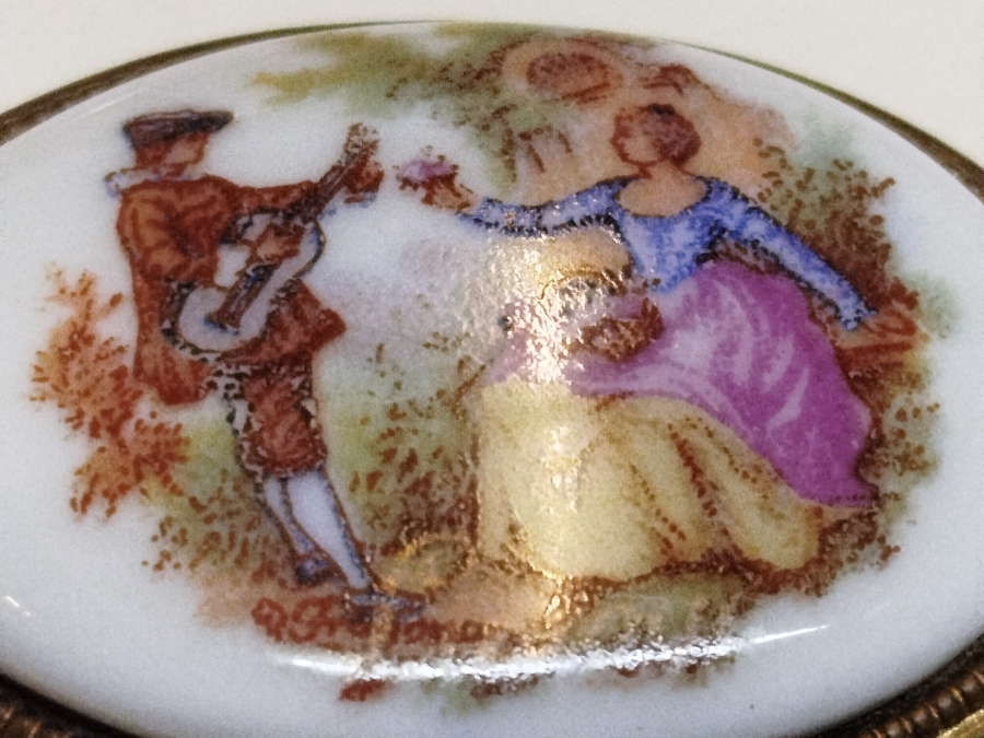 1950 OVAL GOLD PLATE PORCELAİN LİMOGES HAP KUTUSU