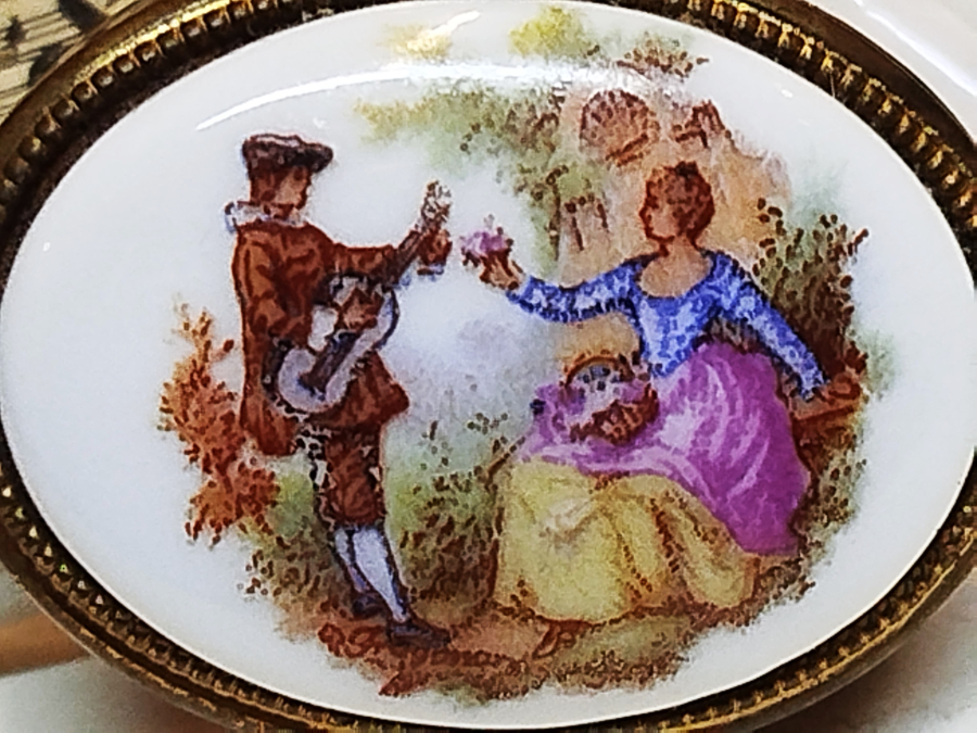 1950 OVAL GOLD PLATE PORCELAİN LİMOGES HAP KUTUSU