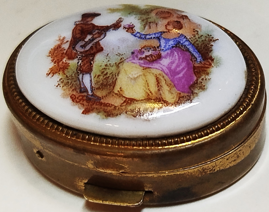 1950 OVAL GOLD PLATE PORCELAİN LİMOGES HAP KUTUSU