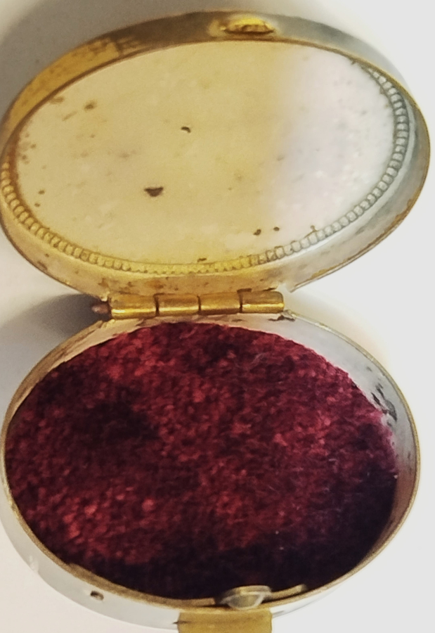 1950 OVAL GOLD PLATE PORCELAİN LİMOGES HAP KUTUSU