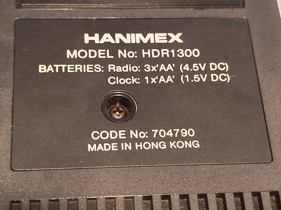 HANİMEX HDR 1300  RADİO SAAT ALARM ORJİNAL KABINDA  FM AM  BAND HONG KONG