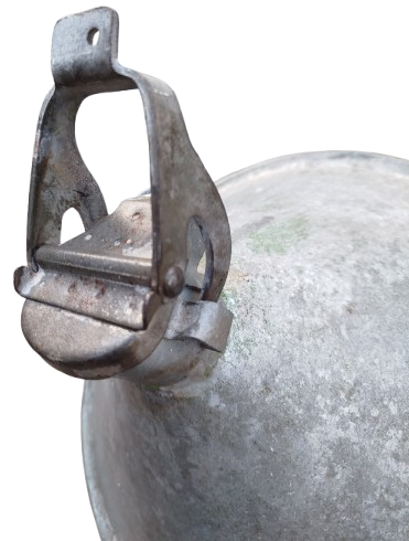 1940 SAKALARIN SU DAGITIMINDA KULLANDIGI 30 LİTRELİK GALVANİZ SU GALONU