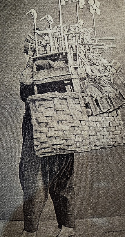 AHŞAP EYÜP CEKMELİ OYUNCAK COCUK ARABASI  TAMAMEN  GECME AHŞAP CİVİSİZ YAPILMIŞDIR 