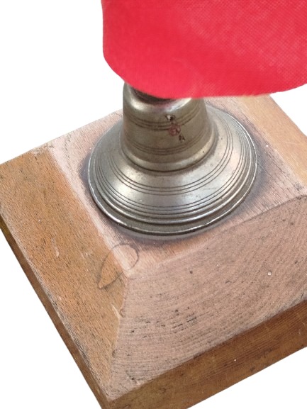 OSMANLI MASA UZERİ OSMANLI AY YILDIZ PİRİNC AHSAP TABANLI PİRİNC METAL BAYRAKLI FLAMA