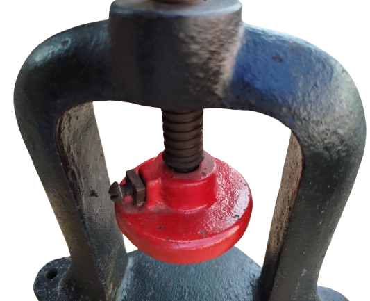 DEMİR DOKUM MEKANİK EL CEVİRMELİ KOLLU PRES