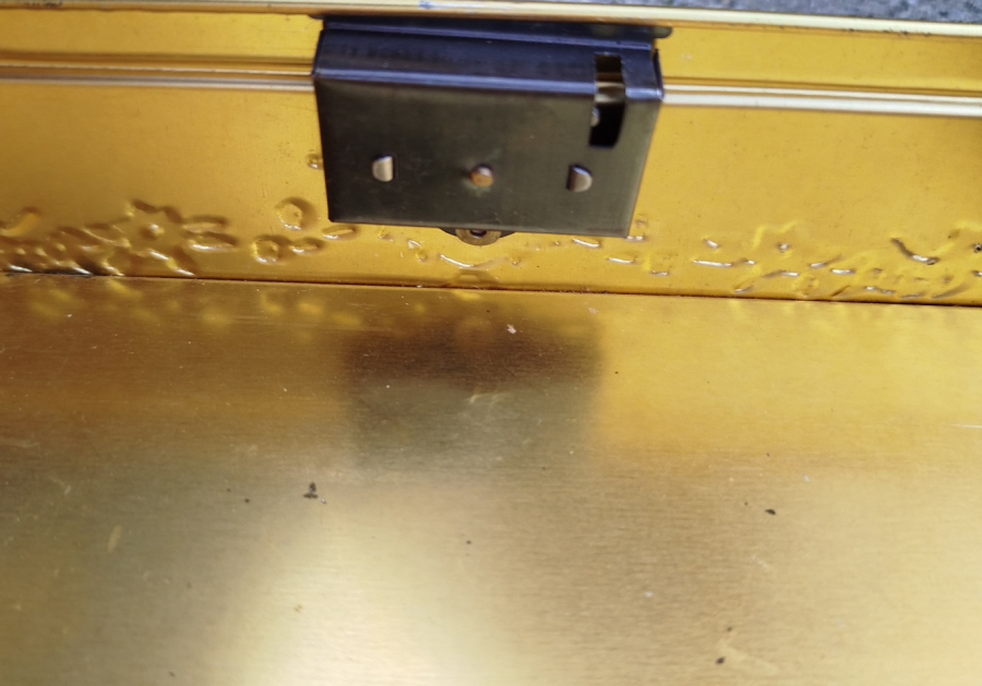 SUPER CHOCOLAT JACQUES TENEKE KAPAKLI RESİMLİ KİLİTLİ KUTU BELCİKA