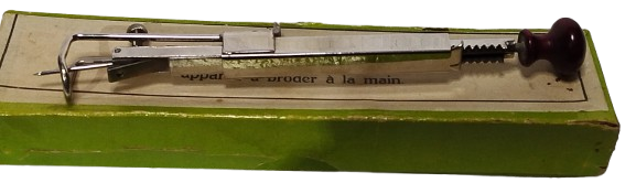 1930 LA FEE DU FOYER MEKANİK EL NAKIS İŞLEME MAKİNESİ ORJİNAL KUTUSUNDA 