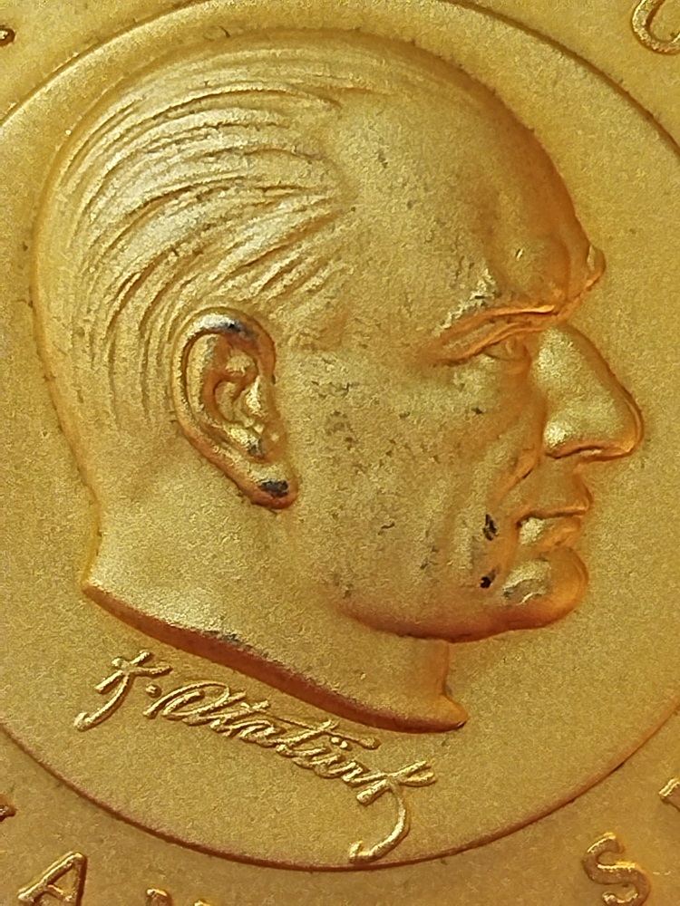 YURTTA SULH CİHANDA SULH MUSTAFA KEMAL ATATURK ALTIN KAPLAMA MADALYON