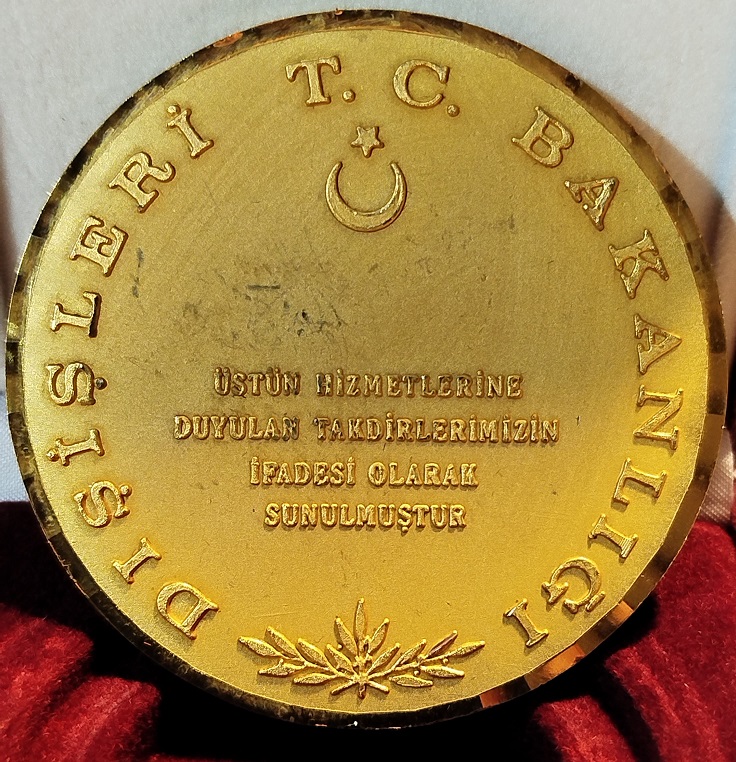 YURTTA SULH CİHANDA SULH MUSTAFA KEMAL ATATURK ALTIN KAPLAMA MADALYON