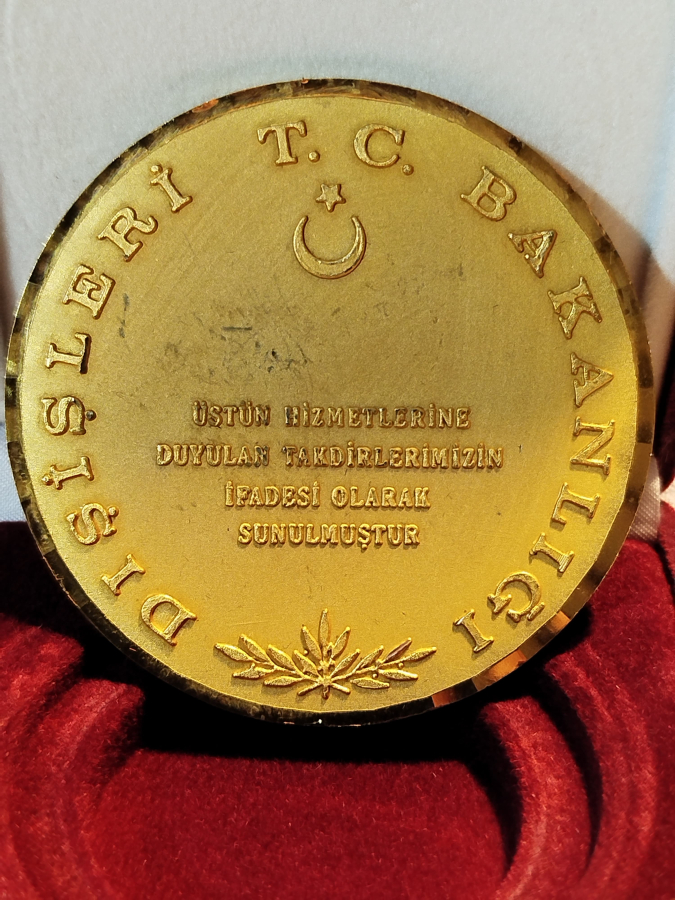 YURTTA SULH CİHANDA SULH MUSTAFA KEMAL ATATURK ALTIN KAPLAMA MADALYON