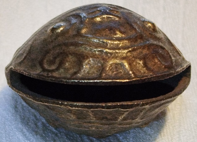 OSMANLI BRONZ ÜZERİ İSLEMELİ GORA CAN GENELDE GELDİGİ BELLİ OLMASI İCİN EVCİL HAYVANLARDA KULLANILAN