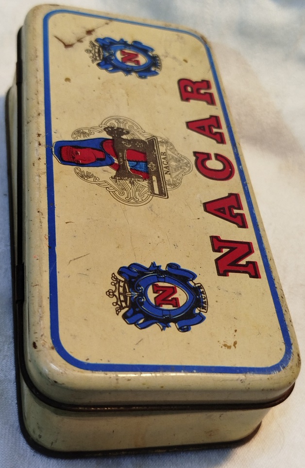 NACAR TENEKE KAPAKLI KUTU DİKİS MAKINESI PARCALARINI SAKLAMADA KULLANILAN NACAR KUTUSU