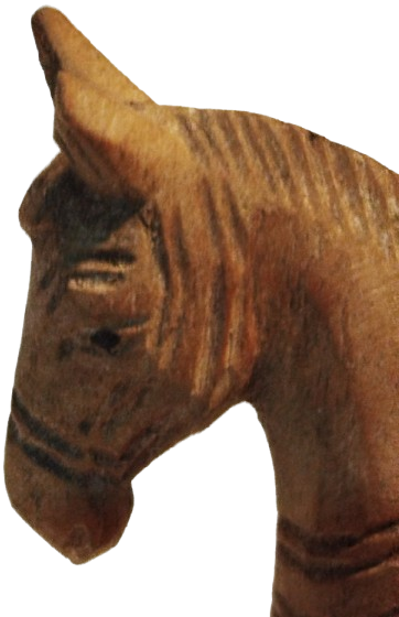 EL YAPIM AHSAP TEK PARCADAN YAPILMIS UZERİ OYMALI YILKI AT