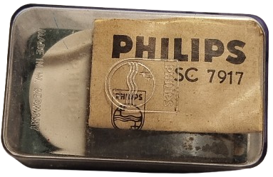 1960 PHILIPS PHİLİSHAVE TYPE 7920 CİFT BICAKLI CANTASINDA ELEKTİRİKLİ TRAS MAKİNESİ