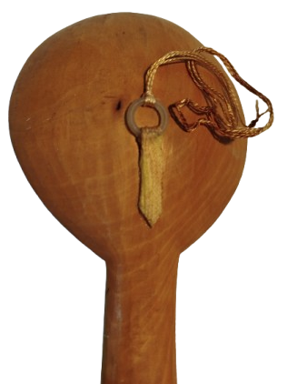 1970 DERECELİ DUVARA ASILAN UZERİ BOZKIRDA AT KOSTURAN RESİMLİ TAHTA KASIK  