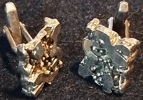  METAL PIRILTILI KABARTMA DESENLİ DEKORATİF DESEN GÖRSELLİ KARE FORMDA  GÖMLEK MANSET KOL DUGMESİ